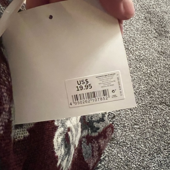 I AM  Classy Merlot Colored Floral Scarve! OS
- Merlot , Charcoal grey, Blk, Pnk - Picture 5 of 6